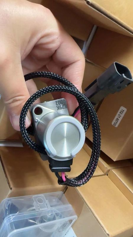 065726 Peças hidráulicas de escavadeiras válvula piloto bomba hidráulica válvula solenoide para PC200-7
