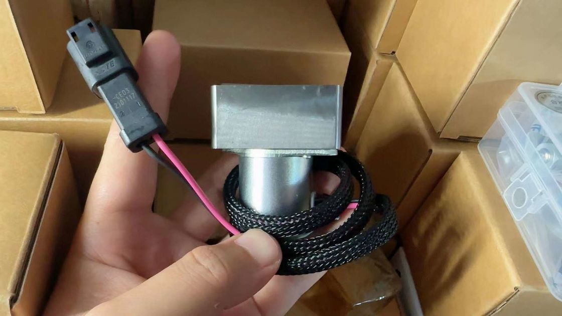065726 Peças hidráulicas de escavadeiras válvula piloto bomba hidráulica válvula solenoide para PC200-7