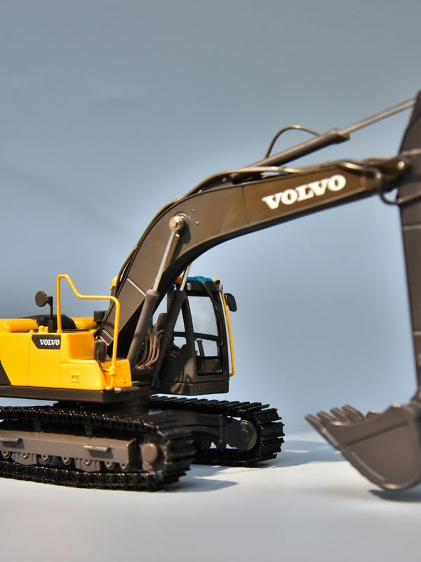 Modelo de escavadeira de liga VOLVO Volvo EC220DL simulação de veículo de engenharia original ornamentos de escavadeira