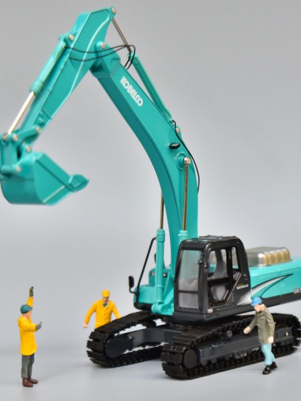 KOBELCO SK330 Excavadora de liga modelo 1/50 Escala Metal Colecionável Brinquedo de Decoração