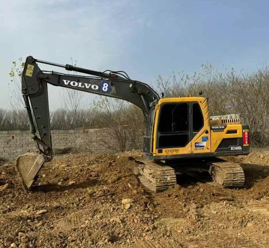 Excavadora Volvo EC140 em excelente estado pronta para rápida expedição mundial