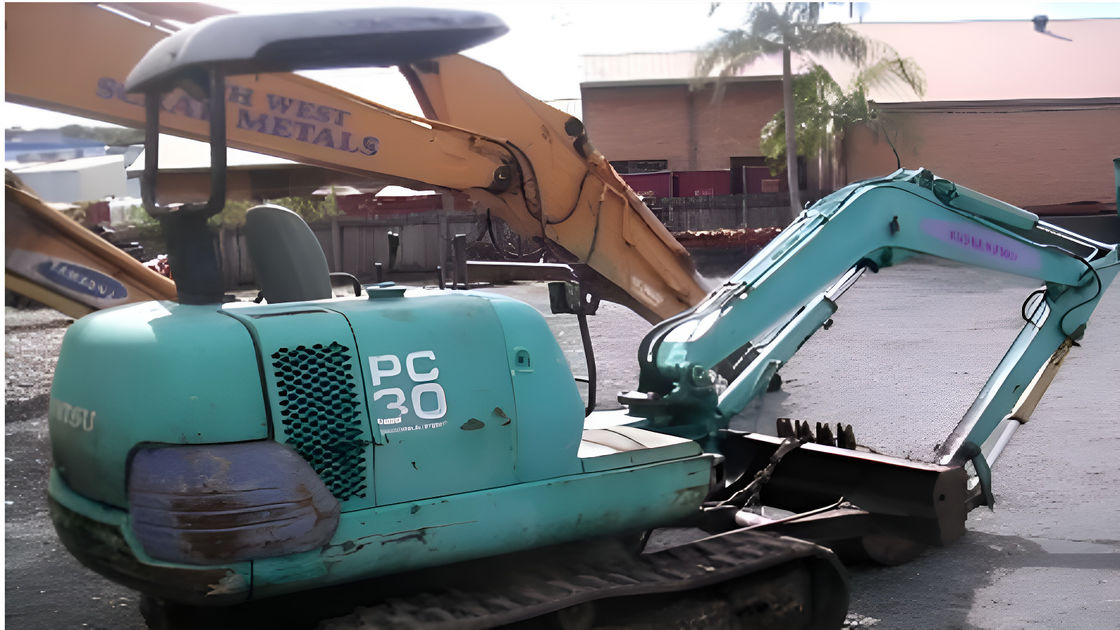Mini escavadeira Komatsu PC30-7 bem conservada e usada Certificada ISO para construção e paisagismo