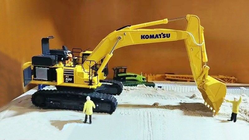 1/43 Escala Komatsu PC520LC-11M0 Modelo de Excavadora de fundição por injeção de liga - Colecionável licenciado