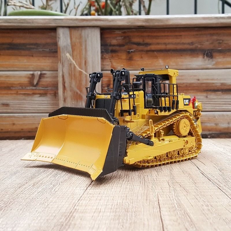 DM 1/50 D10T2 Trator de Esteiras Bulldozer Modelo Diecast Veículo de Construção 85532C Colecionável