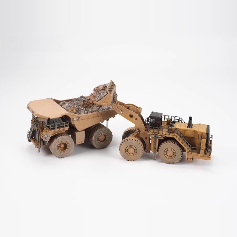Diecast Masters 1/125 Scale Wheel Loader & Mining Dump Truck Muddy Scene Modelo de Conjunto 85762