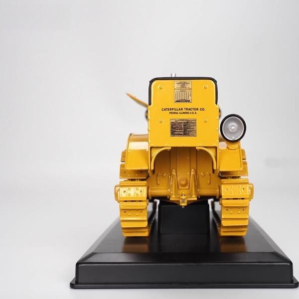 Diecast Masters 1:16 Escala 25 Trator Modelo DM Alumínio Veículo agrícola em miniatura 85679